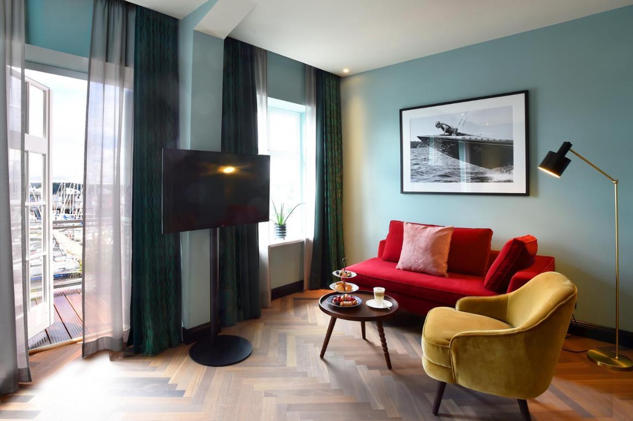 Das James Flensburg Kültér fotó A suite at the hotel