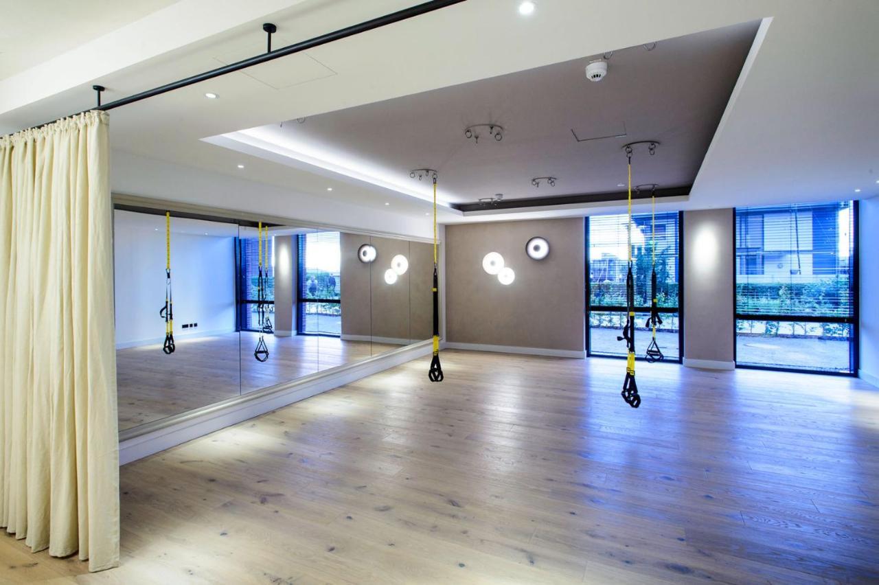 Das James Flensburg Kültér fotó The gym at The Ivy Collection